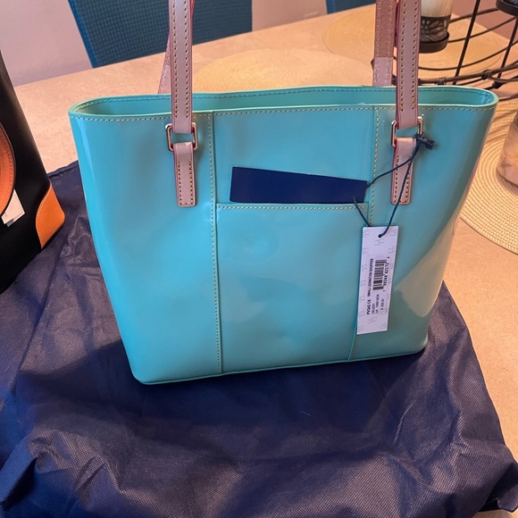 Small Lexington Shopper Dooney & Bourke Bag NWT Celery Color - Picture 5 of 5